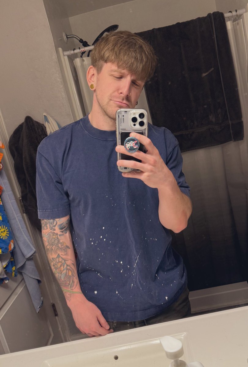 Life lesson: don’t get so drunk that you sob in your friends bed (panic) on the day you drop your boyfriend off at the airport. I am probably the most hungover I’ve ever been. But the fit still fucks 🥰
