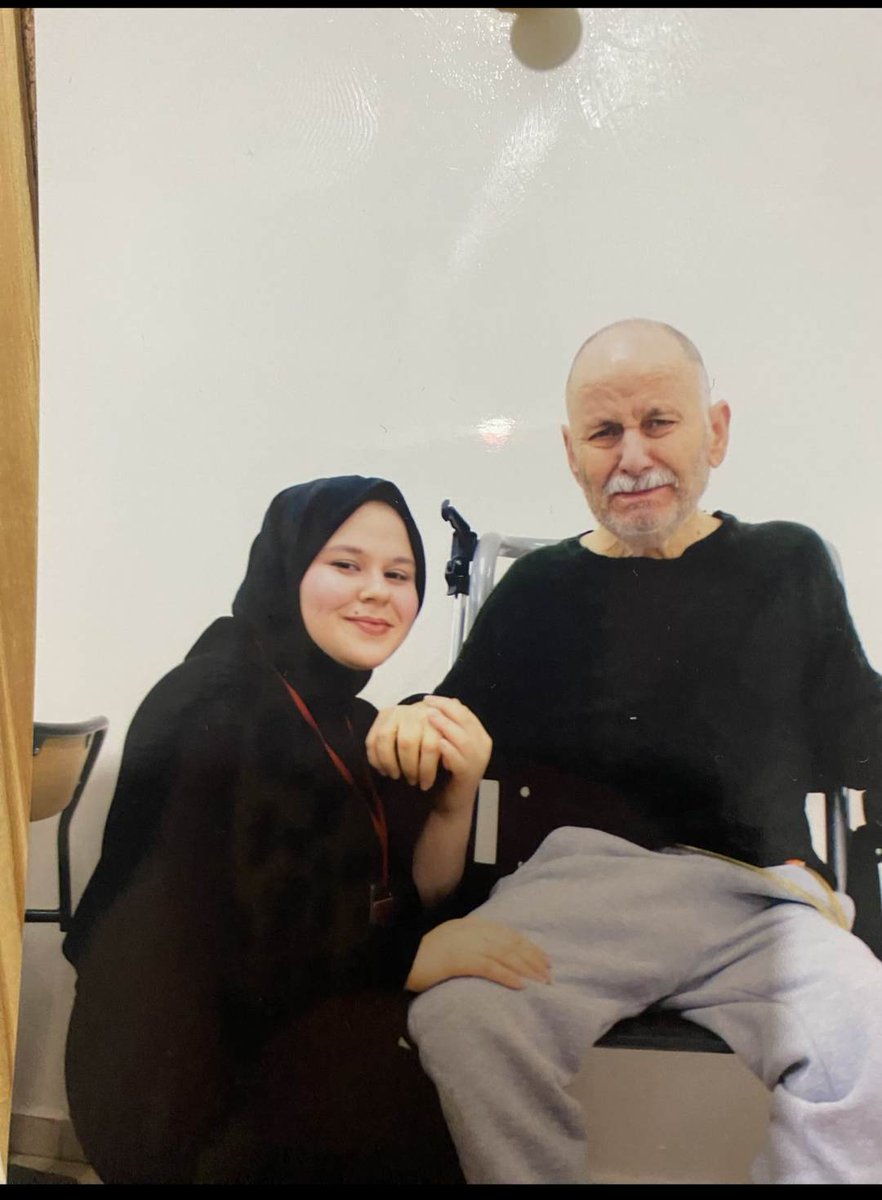 İlk önce babasını cezaevine attılar sonra da SUSSUN diye babasının hakkını savunan kızını da içeri attılar. ABV