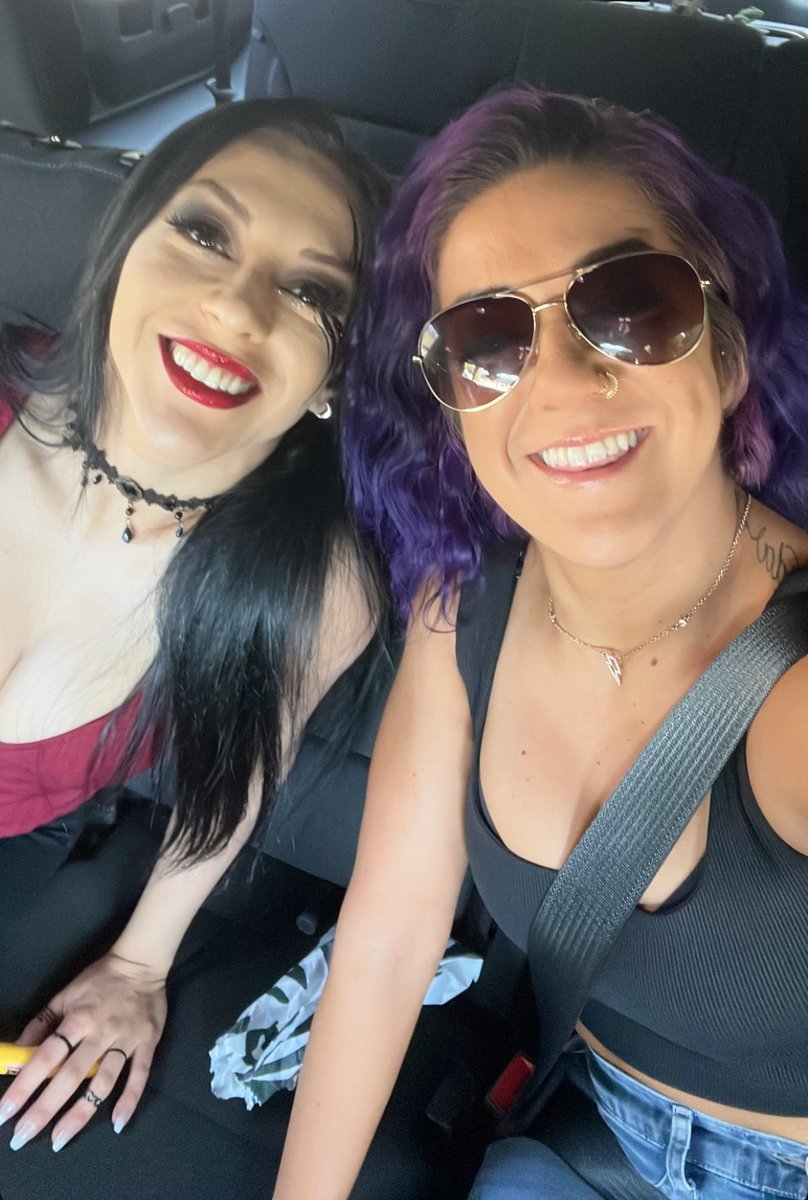Stephanie Vaquer and Bayley share new photo together 📸