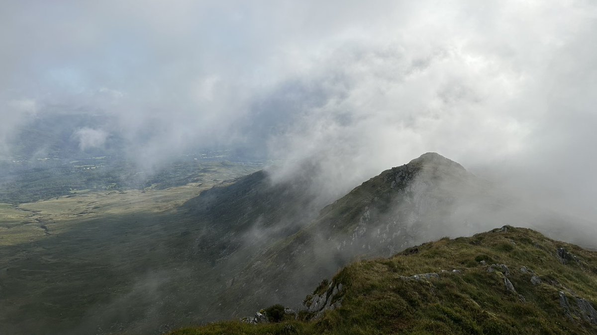 Final video from Snowdonia out now. 😃🥾⛰🏴󠁧󠁢󠁷󠁬󠁳󠁿

Cadair Idris’ northeast ridge - 3 fantastic summits from clag to clear. ⛰🥾🏴󠁧󠁢󠁷󠁬󠁳󠁿
youtu.be/E7EqTyYftDo
