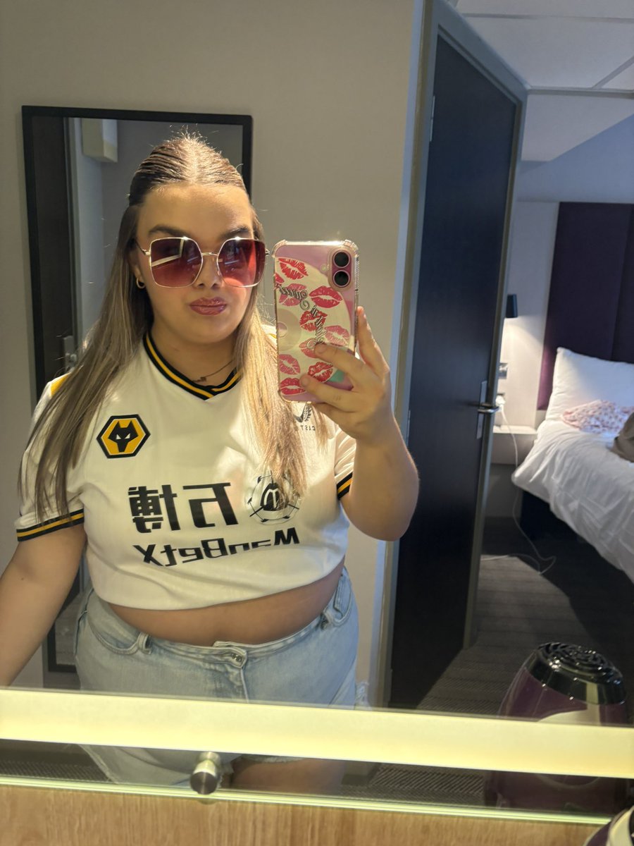 nevefxo9's tweet photo. representing in the capital 🐺 https://t.co/CDyD28JqB6