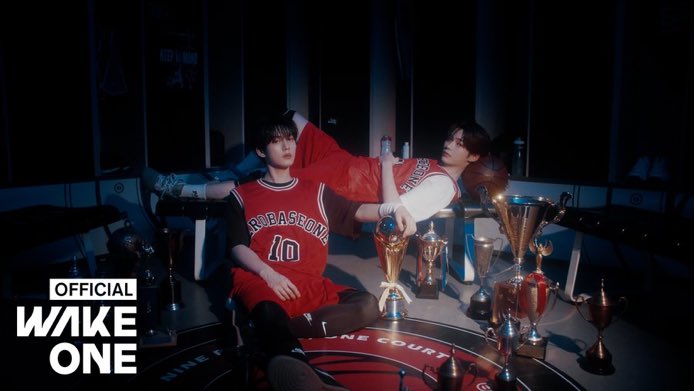 Slam Dunk akhirnya rilis! Kuharap kalian bisa merasakan energi seru dan semangat yang kutuangkan di setiap gerakan. Jangan lupa nikmati videonya berkali-kali ya, ZEROSE! Karena ini semua aku persembahkan untuk kalian! 🏃🏻‍♂️