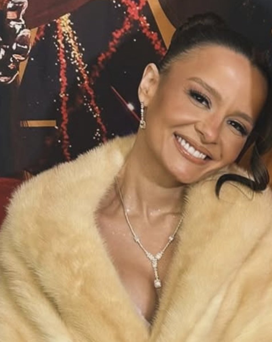 favcarlas's tweet image. te amo tanto que nem sei… 🤍