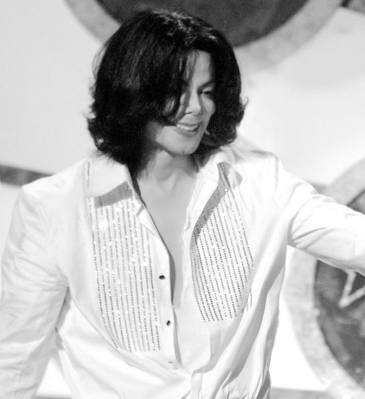 BTS x MICHAEL JACKSON 
BTS and MICHAEL JACKSON IS COMING
#BTSxMichaelJackson