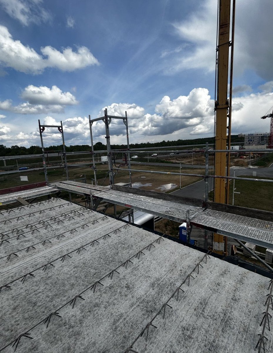 Kızlar kusura bakmayın da şantiye tozu yutup kadınlar için alan açmak, benim fıtratıma daha uygun