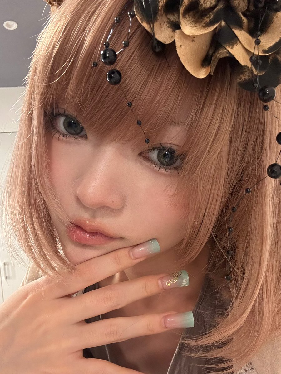 女装めっちゃ可愛い男みたい