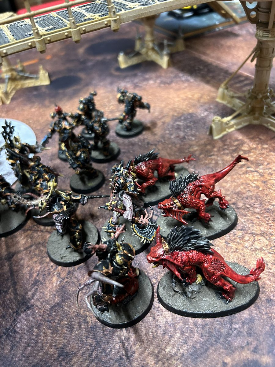 averagepaints's tweet image. I also realised I never put up pics from my other 2 Crusade games last months so here’s my Chaos lads beating up on some Space Wolves (but mostly getting intercepted by unbound adversaries) #WarhammerCommunity