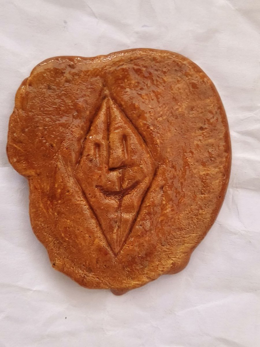 0xKratos4's tweet photo. 🚨 Dalgona Challenge: Eth OS Edition! 🚨

I'm risking it all for the $AIR , hoping I don't crack under pressure like some players did with those sugar cookies. My Dalgona art for the @Ethereum_OS is ready.

Does it deserve the prize, or am I getting eliminated from the game? https://t.co/GVlpGHNJb4