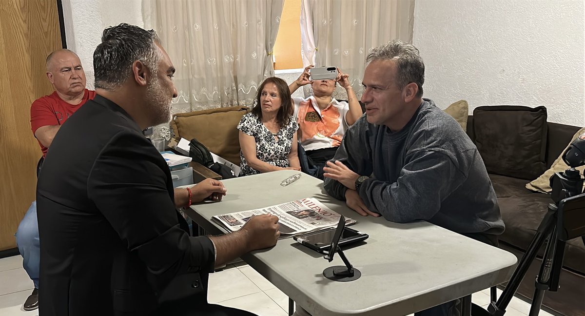 Sin Censura (@_vicenteserrano) on Twitter photo Ayer me recibió en su casa #IsraelVallarta. Esta es la primera hora de muchas en Sin Censura TV en YouTube.
Habló de <a href="/FelipeCalderon/">Felipe Calderón 🇲🇽🇺🇦</a> <a href="/VicenteFoxQue/">Vicente Fox Quesada</a> <a href="/EPN/">Enrique Peña Nieto</a> <a href="/lopezobrador_/">Andrés Manuel</a> y <a href="/Claudiashein/">Claudia Sheinbaum Pardo</a>. Aclaró tema sobre <a href="/CarlosLoret/">Carlos Loret de Mola</a>. <a href="/Florence_Cassez/">Florence_Cassez</a>
Les dejo el link:
youtube.com/live/VuyP6QjvD… Ayer me recibió en su casa #IsraelVallarta. Esta es la primera hora de muchas en Sin Censura TV en YouTube.
Habló de <a href="/FelipeCalderon/">Felipe Calderón 🇲🇽🇺🇦</a> <a href="/VicenteFoxQue/">Vicente Fox Quesada</a> <a href="/EPN/">Enrique Peña Nieto</a> <a href="/lopezobrador_/">Andrés Manuel</a> y <a href="/Claudiashein/">Claudia Sheinbaum Pardo</a>. Aclaró tema sobre <a href="/CarlosLoret/">Carlos Loret de Mola</a>. <a href="/Florence_Cassez/">Florence_Cassez</a>
Les dejo el link:
youtube.com/live/VuyP6QjvD…