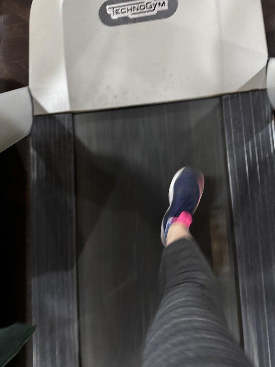 karhod21's tweet photo. Picking it up a  pace for #Wellbeing #NursesActive #ImperialActive @majhoye @MrKevinLao @MLU_PTE #PathwayToExcellence https://t.co/eqSb51RKrO