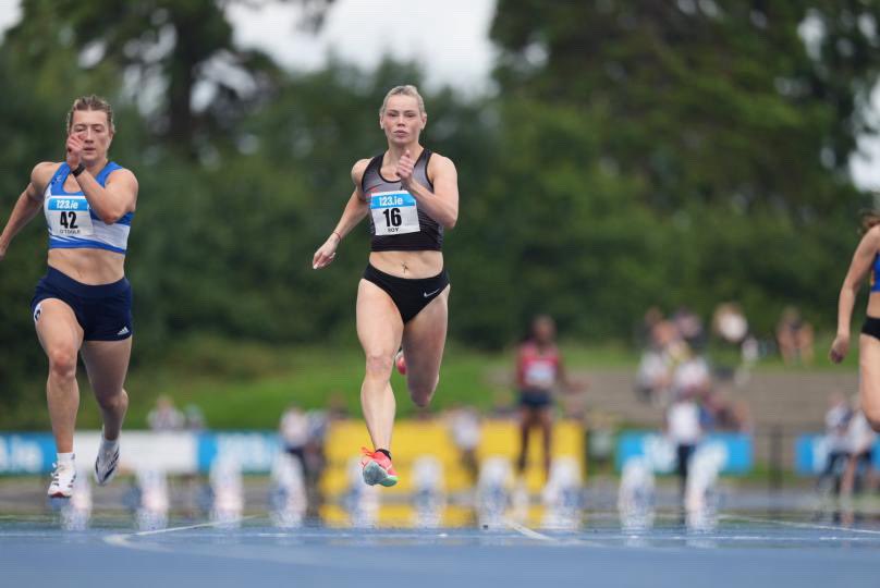 More hardware for Lauren! 😤🥈

Lauren Roy earned her second medal at the Irish National Championships finishing second in the 100 in 11.49 seconds. 

📸: @shutterdublin