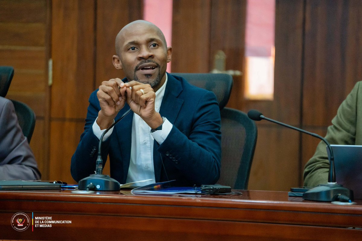 Joel Ndondoboni Kasongo 🇨🇩 (@joelndondoboni) on Twitter photo #RDC: 🚨
Autant pour le Président de la République, je suis convaincu que <a href="/PatrickMuyaya/">Patrick Muyaya</a> a une mission pour les médias congolais dans un contexte aussi périlleux.
Fin du X #RDC: 🚨
Autant pour le Président de la République, je suis convaincu que <a href="/PatrickMuyaya/">Patrick Muyaya</a> a une mission pour les médias congolais dans un contexte aussi périlleux.
Fin du X