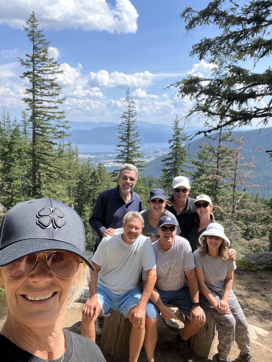 JohnJYork's tweet photo. On hike with Cheryl Smith, aka Jenny Eckert, Forry Smth aka Reese Walker (Santa Barbara) and some close friends on a beautiful day on Mt. https://t.co/cuYN5It5pI Sand point Idaho☀️😁 https://t.co/ImeqzpJDlO