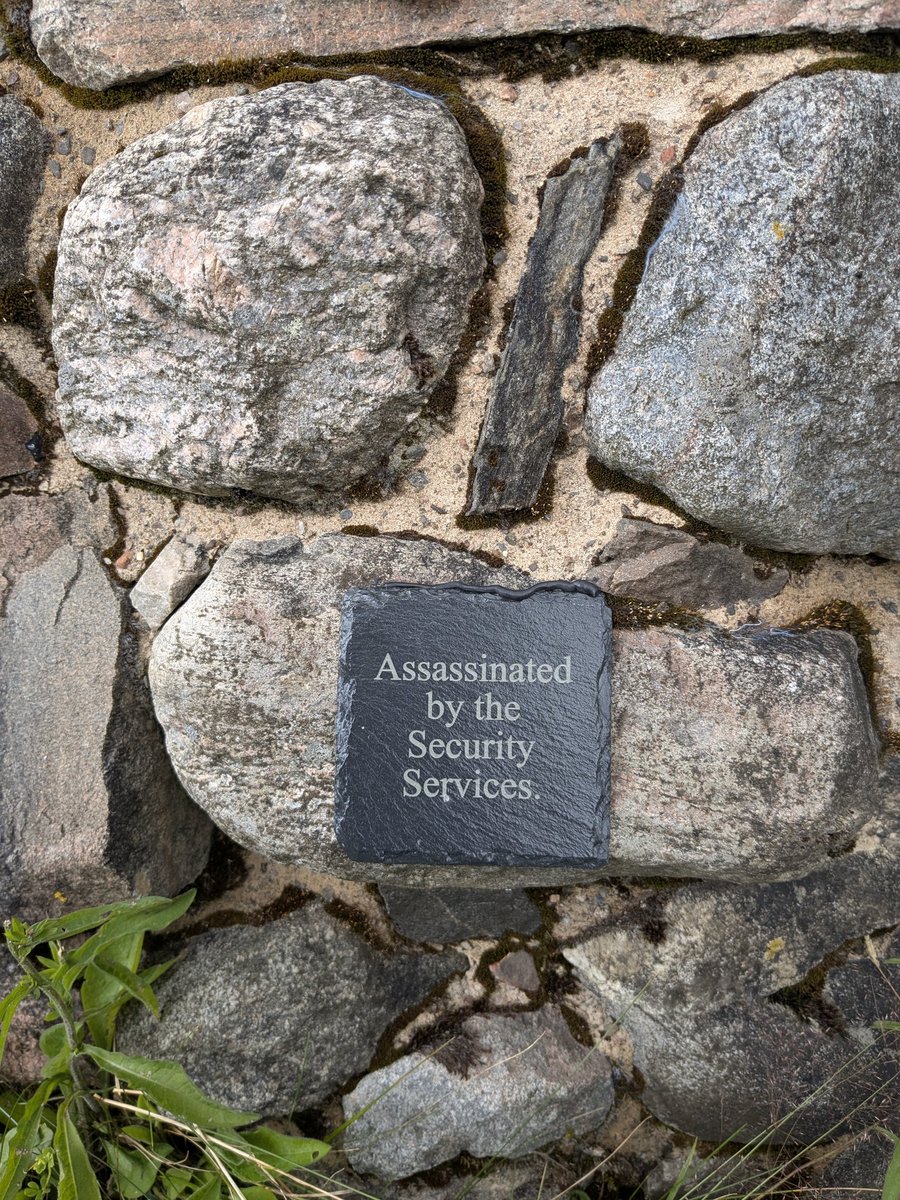 RoadTripAlba's tweet image. Well, I travel through the Gaidhealtachd
Where many martyrs lay
And I know no one can sing the blues
Like 'Ol Willie McRae

#WillieMcRae
#YesScotland
#MI5
#MI6

Willie McRae Forty Years On – 3000 Trees – Bella Caledonia share.google/ILvbVdHoQBCRua…