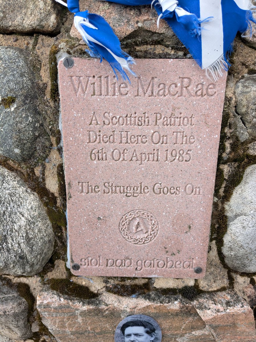 RoadTripAlba's tweet image. Well, I travel through the Gaidhealtachd
Where many martyrs lay
And I know no one can sing the blues
Like 'Ol Willie McRae

#WillieMcRae
#YesScotland
#MI5
#MI6

Willie McRae Forty Years On – 3000 Trees – Bella Caledonia share.google/ILvbVdHoQBCRua…