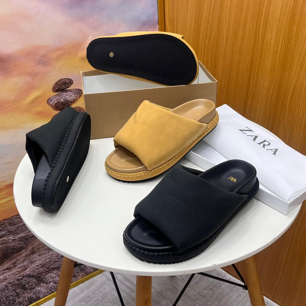 Souqarramahng's tweet image. ZARA SLIP-ON SLIPPERS 👞🛍️— ₦45,000
Minimal. Masculine. Effortless.
Crafted for men who walk with quiet dignity.

Sizes: 40–46 | Fully boxed | DM to order or wa.me/9118340906

Nationwide Delivery 🚚 

#ShopArRamah #MuslimMenStyle #LuxuryInModesty