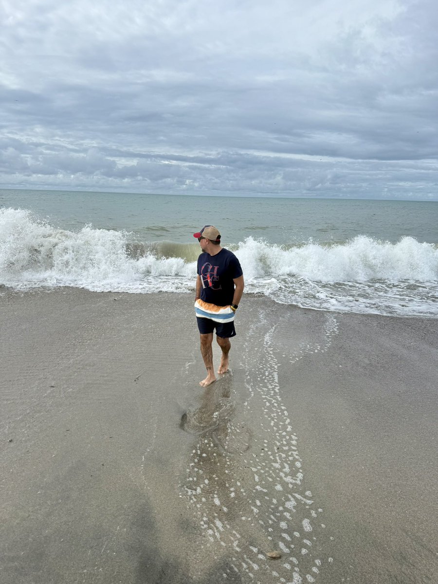 Max Estrada tweet media