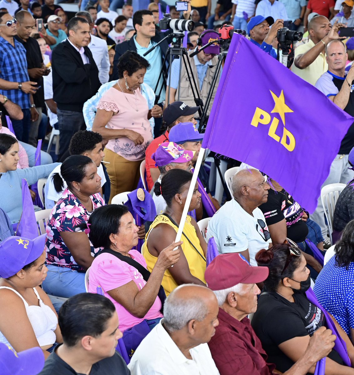 📍Desde La Vega, <a href="/JohnnyPujols/">Johnny Pujols</a> hizo un llamado firme y directo a toda la dirigencia peledeísta: es momento de integrarse con conciencia y compromiso a la Línea Organizativa y Electoral (LOE).

“La responsabilidad no es solo comunicar, es asumir, integrar y defender”, afirmó,
