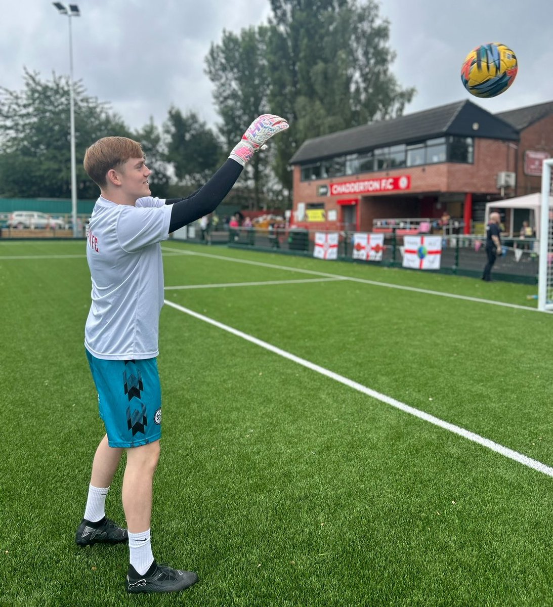 Chadderton FC Development (@chadfcdev) on Twitter photo Great to see our <a href="/ChaddertonU21/">Chadderton FC U21</a> ‘keeper Harry in the First Team Squad, for yesterdays FA Cup fixture 🧤 Great to see our <a href="/ChaddertonU21/">Chadderton FC U21</a> ‘keeper Harry in the First Team Squad, for yesterdays FA Cup fixture 🧤