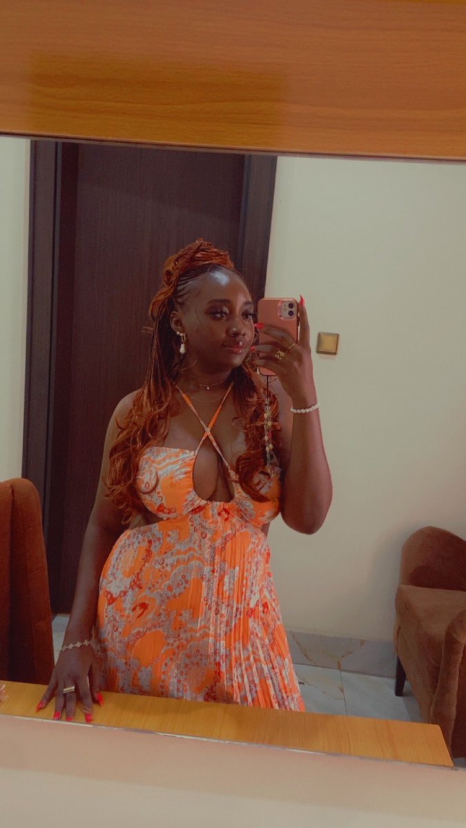 Black Queen 👑🤎 tweet media