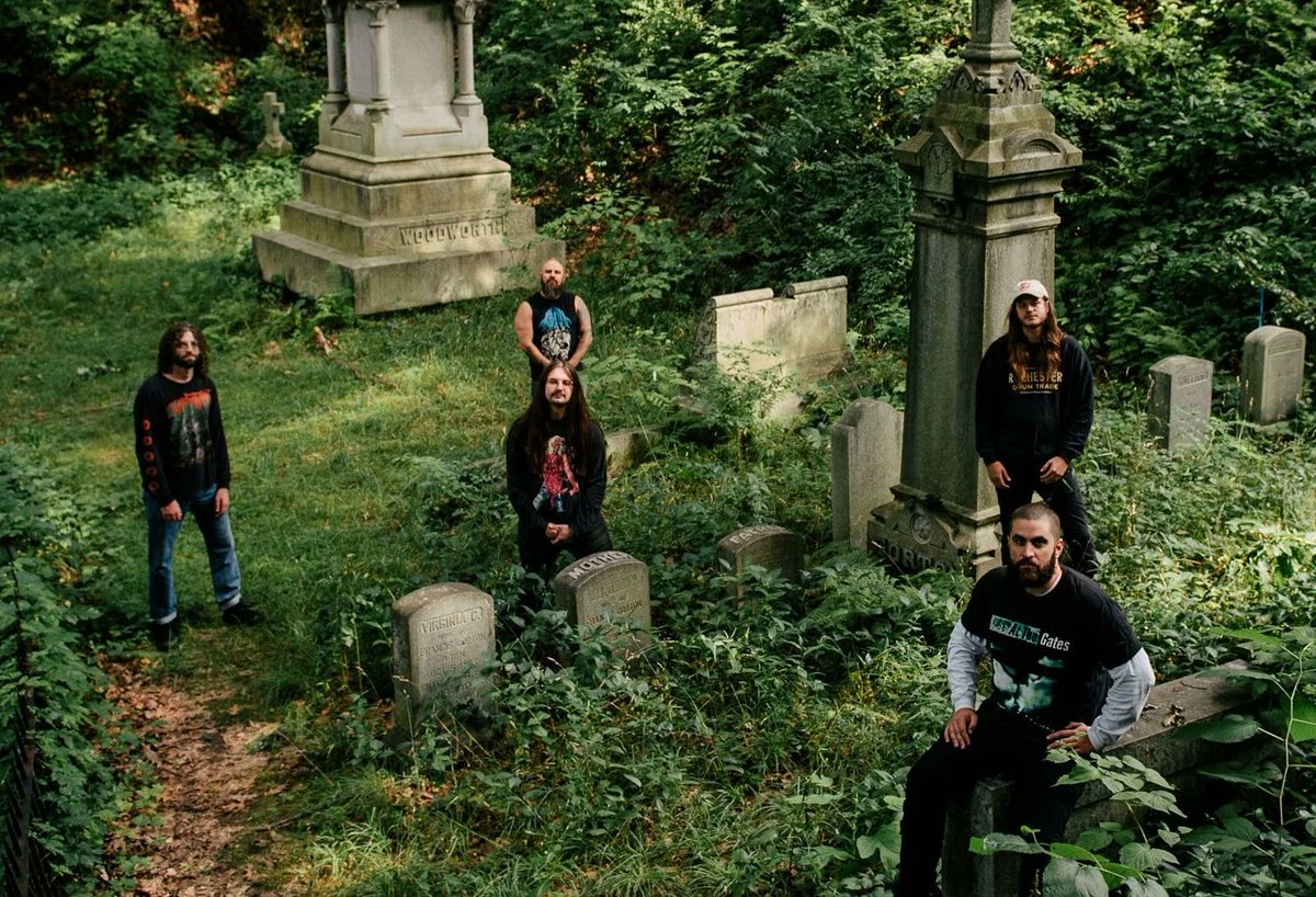 UNDEATH drop two new tracks, "Enter Patient" and "Endless Graveyard"  knot1.co/3J14FAR