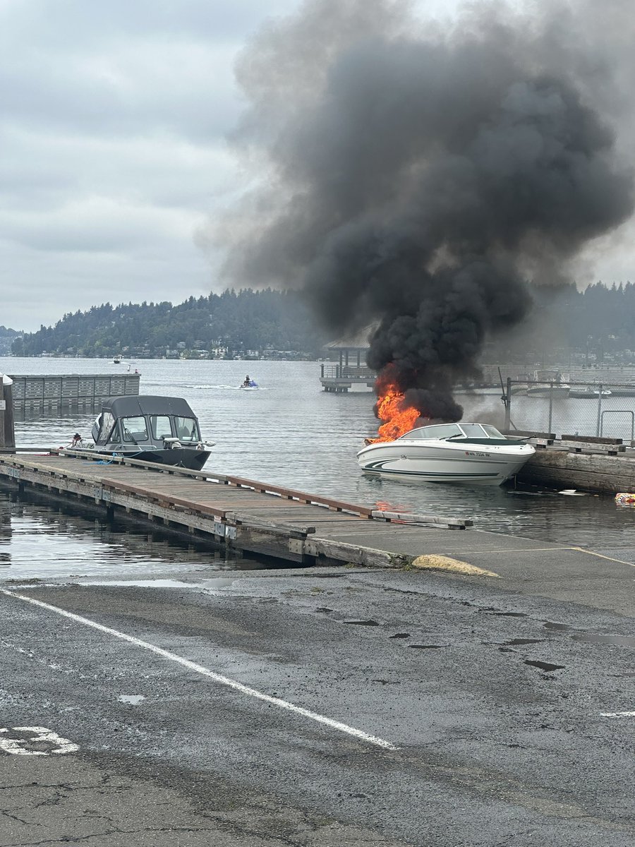 machewbacca's tweet photo. So this happened while launching my boat this morning at seafair https://t.co/eBVZz76svU