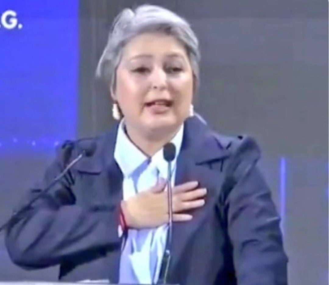 Yo también vendí camarones, murtillas, changles, digueñes aca en el sure  pariente.  🤣🤣🤣