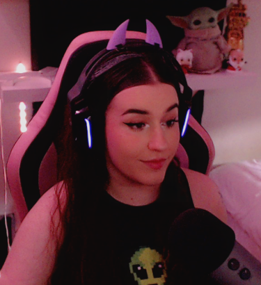 💜EN DIRECTO
Holea✨ Iniciamos directillo, hoy hay bastante chisme pendiente, tenemos cosillas que resolver e investigar... Así que al lío. 👇🏻👇🏻👇🏻
🥀Clara Rojo - Ep.294: Sospechoso.
🔗twitch.tv/saralyche
