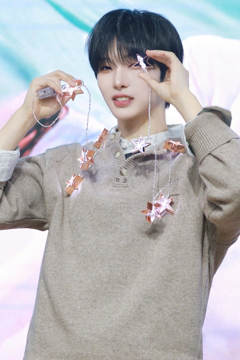 ✩˚｡⋆ ·. 🌟 ⊹₊⟡⋆ ˖ ·

:¨·.·¨: 
 `·..#서호 #SEOHO