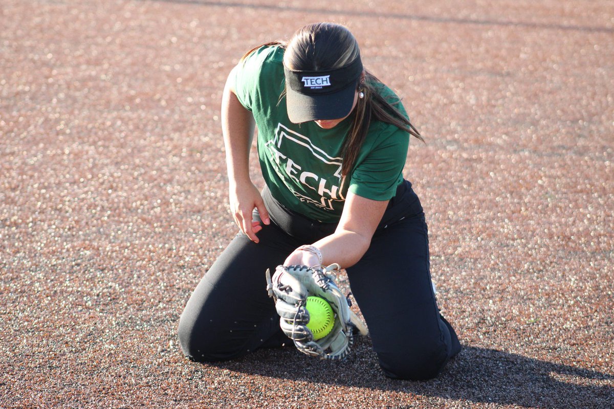 All smiles for Prospect Camp tomorrow!! Excited to see all the up and coming talent!! 💪🏼💚 #FightOn #Together