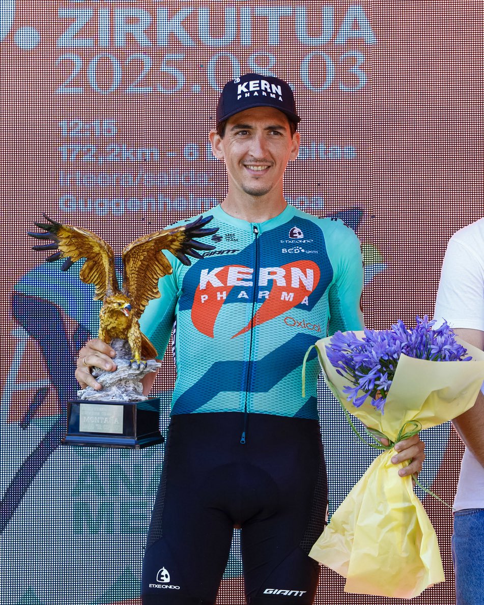 👊🏻 El Equipo Kern Pharma acaricia el podio en el #80CircuitoGetxo 

✌🏻 Notable actuación de Haimar (4º) y Pau (6º) en el repecho final y protagonismo de Soto desde la fuga 

📲 Balance y declaraciones: equipokernpharma.com/actualidad/cro…