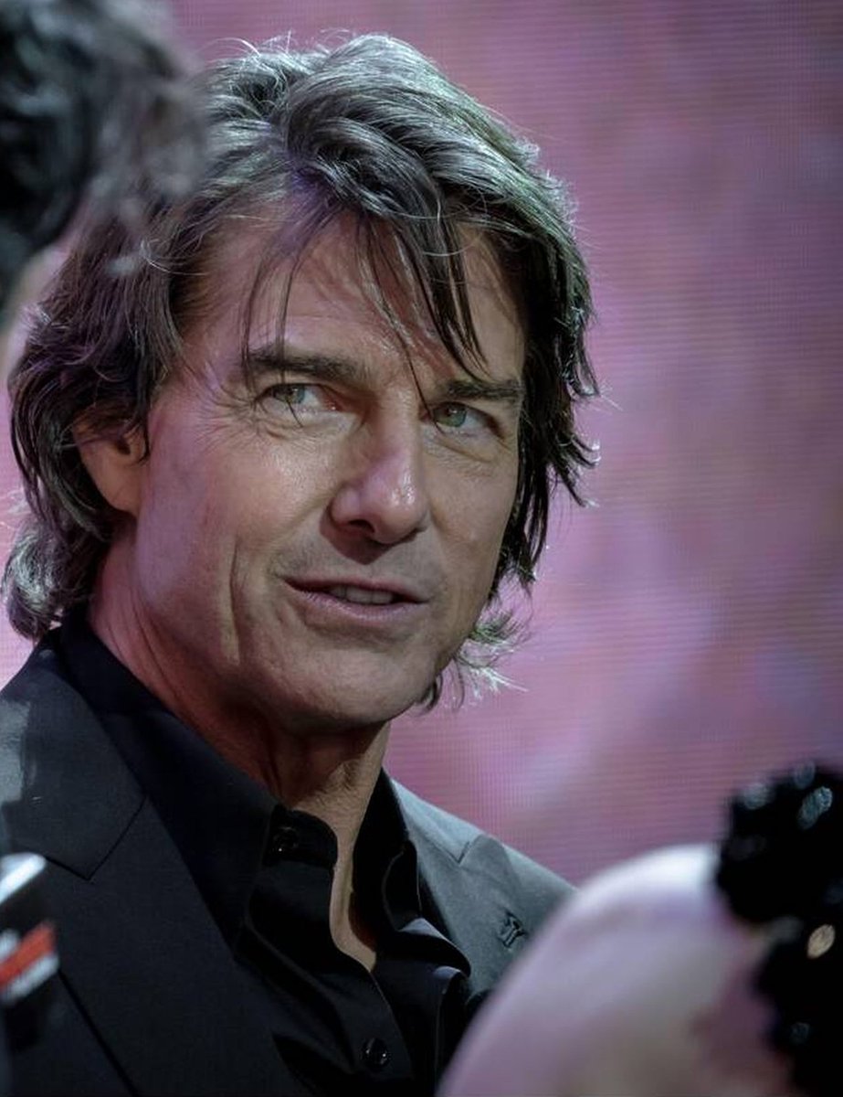 Man in midlife crisis seeks woman for a fresh start. Who wouldn't want this beautiful face in their bed? #TomCruise 
Pic: <a href="/kasabuta999/">kasabuta999🇯🇵おトムは世界遺産</a>