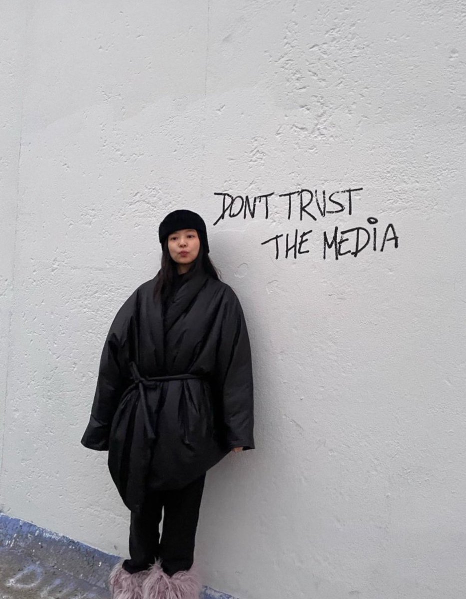 faireseo's tweet image. they don&apos;t see jennie as a human being and it&apos;s actually insane 

BILLBOARD APOLOGIE TO JENNIE 
#BillboardRespectJENNIE