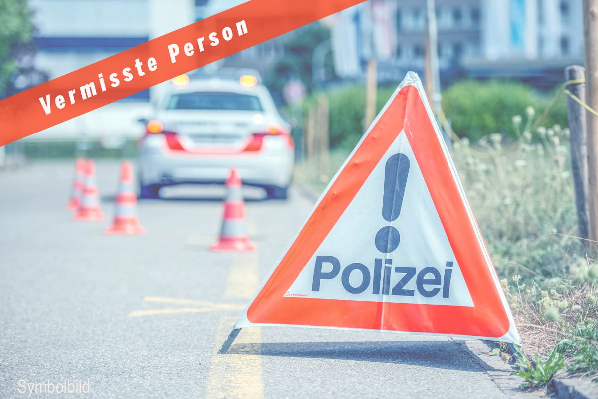 KapoZuerich's tweet photo. Vermisstmeldung - Die Polizei bittet um Hinweise

Vermisst wird in Heiden AR beziehungsweise in Winterthur seit Donnerstag, 31. Juli ein 

13-jähriges Mädchen. 

Das Signalement und ein Bild finden Sie unter folgendem Link:

https://t.co/HihUDMqEiu https://t.co/237WSMGf1t