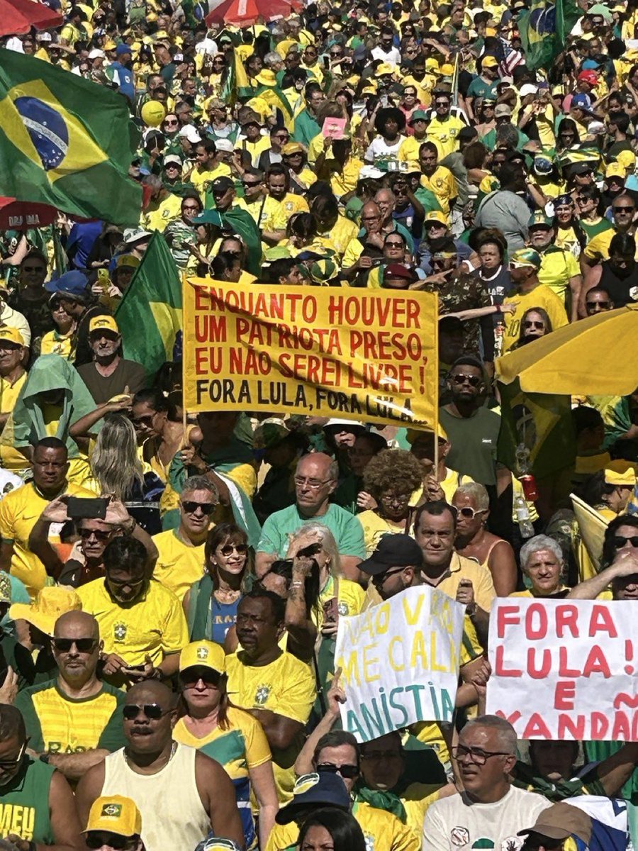 While the streets show signs “free Bolsonaro” and chant his name, Bolsonaro is under house arrest, wearing an electronic ankle bracelet, watching the protests in several cities across the country. Let this be a message to the world to show what kind of regime is in charge of