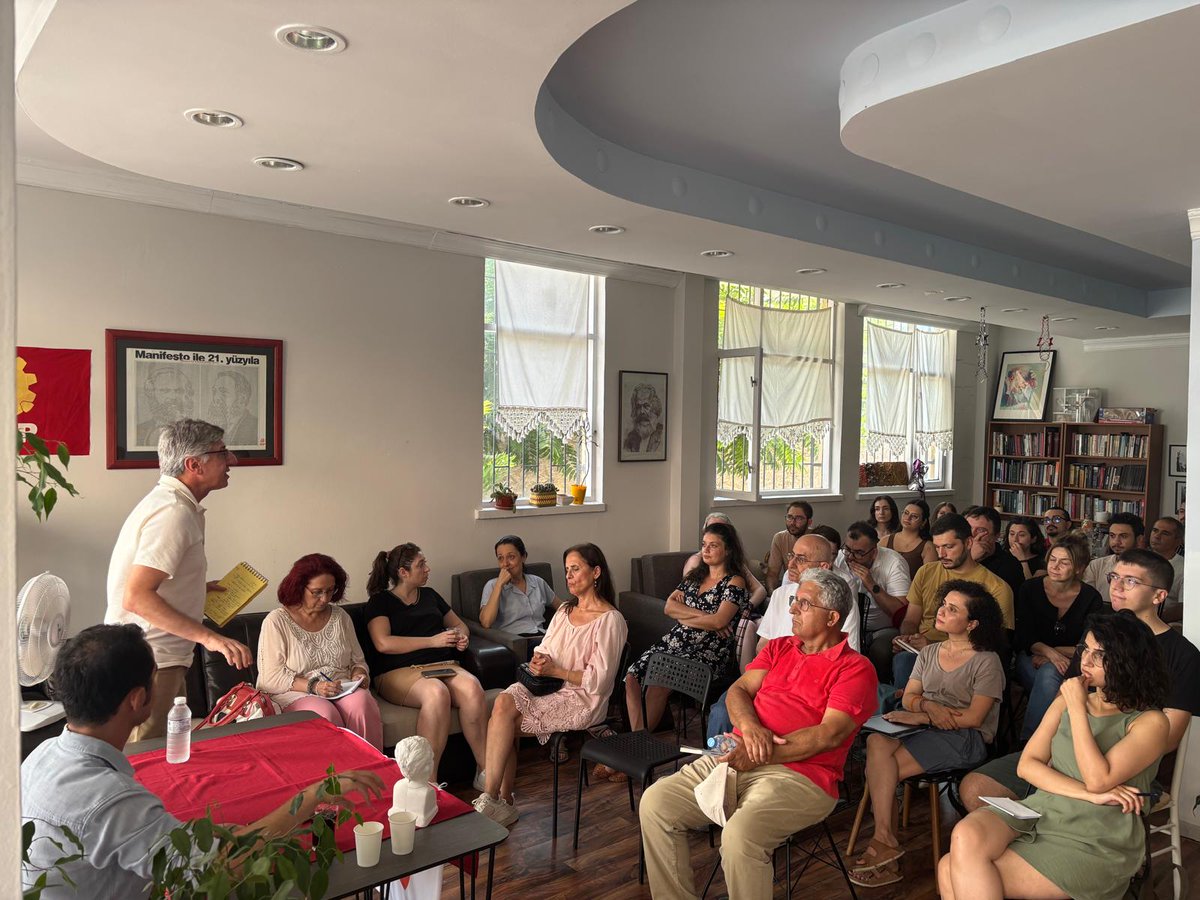 "Halkın sağlığı için Cumhuriyet ve Bağımsızlıktan tarafız!" başlığıyla Prof. Dr. Erhan Nalçacı ile söyleşimiz büyük ilgi gördü. Çankaya temsilciliğimiz sağlık emekçilerini Cumhuriyeti ayağa kaldırma mücadelesinde bir araya getirmeye devam edecek.