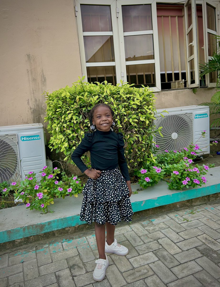 Tolulopemi__'s tweet photo. Happy Sunday people of Gods✌️🥰

Greetings from my Double Blessing and I❤️ https://t.co/Dnd1WzGcFs