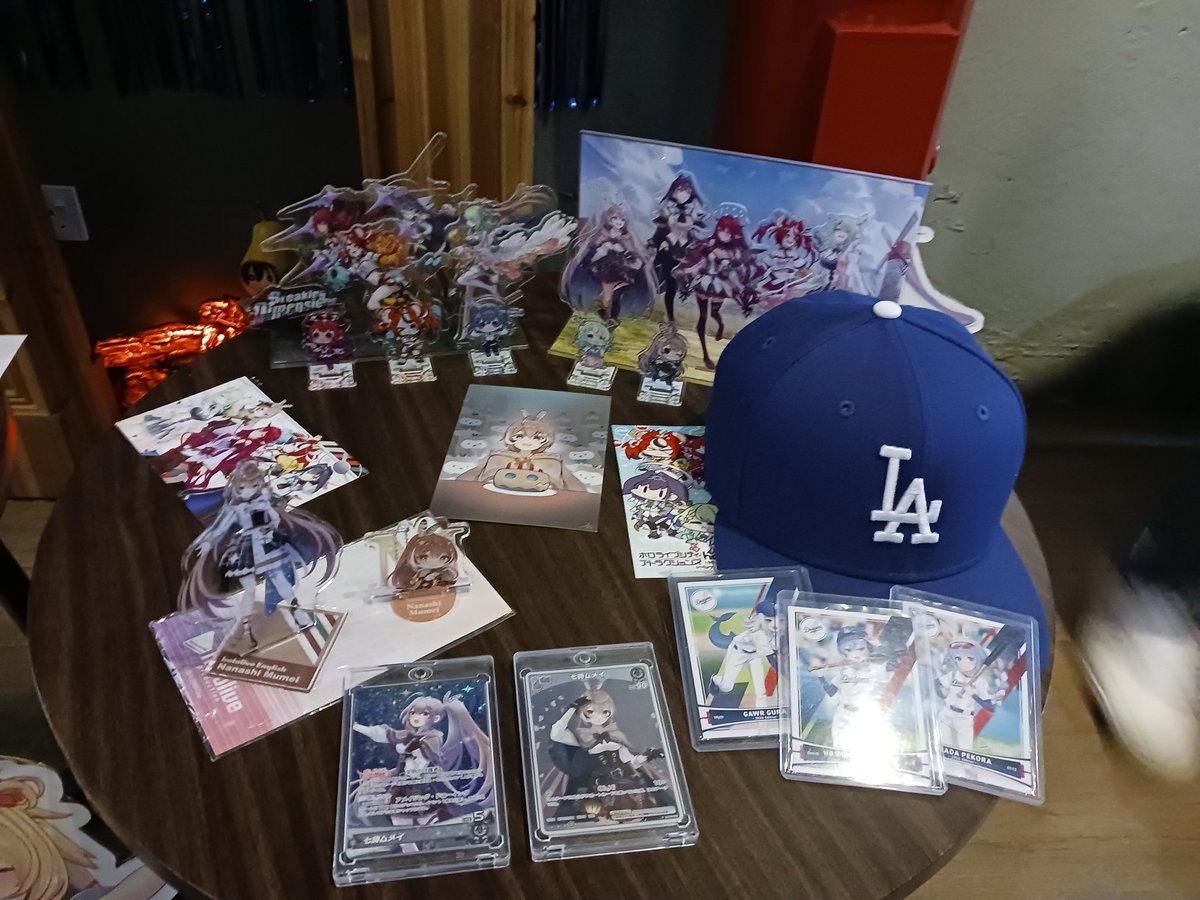 itzEpi_'s tweet photo. Went to @Fan_Project_MY 's HoloPro Birthday offkai today. Thank you so much for hosting the event I had a lot of fun and met so many oomfs and friends there (also won the Towa quiz). See you guys again whenever I'm back in Malaysia and as always, keep on mooming🤎
#HoloUnityMY https://t.co/RelC4xmQAQ