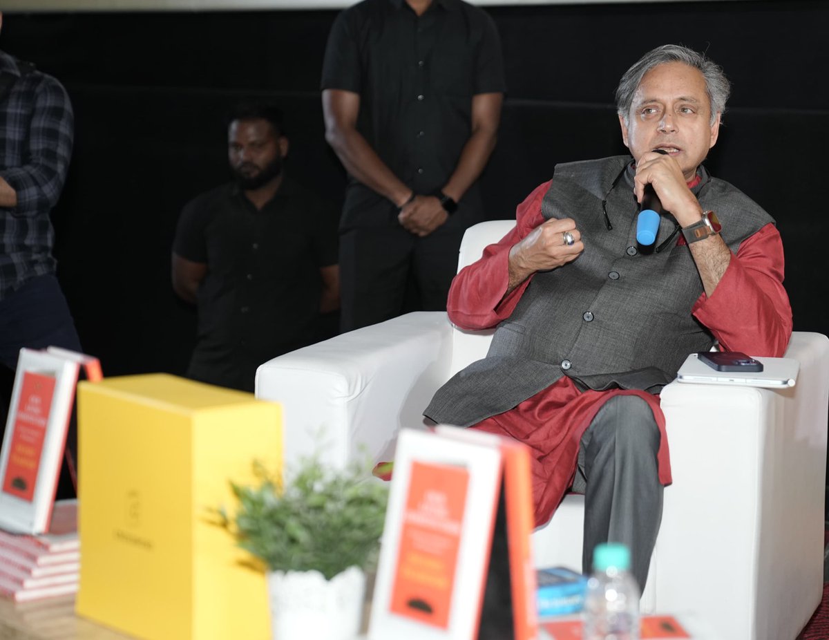 crossword_book's tweet image. The inimitable @ShashiTharoor at the Crossword Book-A-Thon! Discussing Our Living Constitution &amp;amp; his dedication to public service, his insights were nothing short of inspiring.

#AuthorMeet