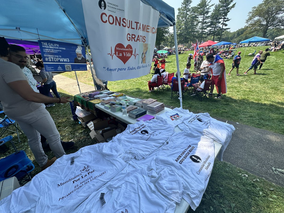 Ahmadiyya Muslim Community CT tweet media