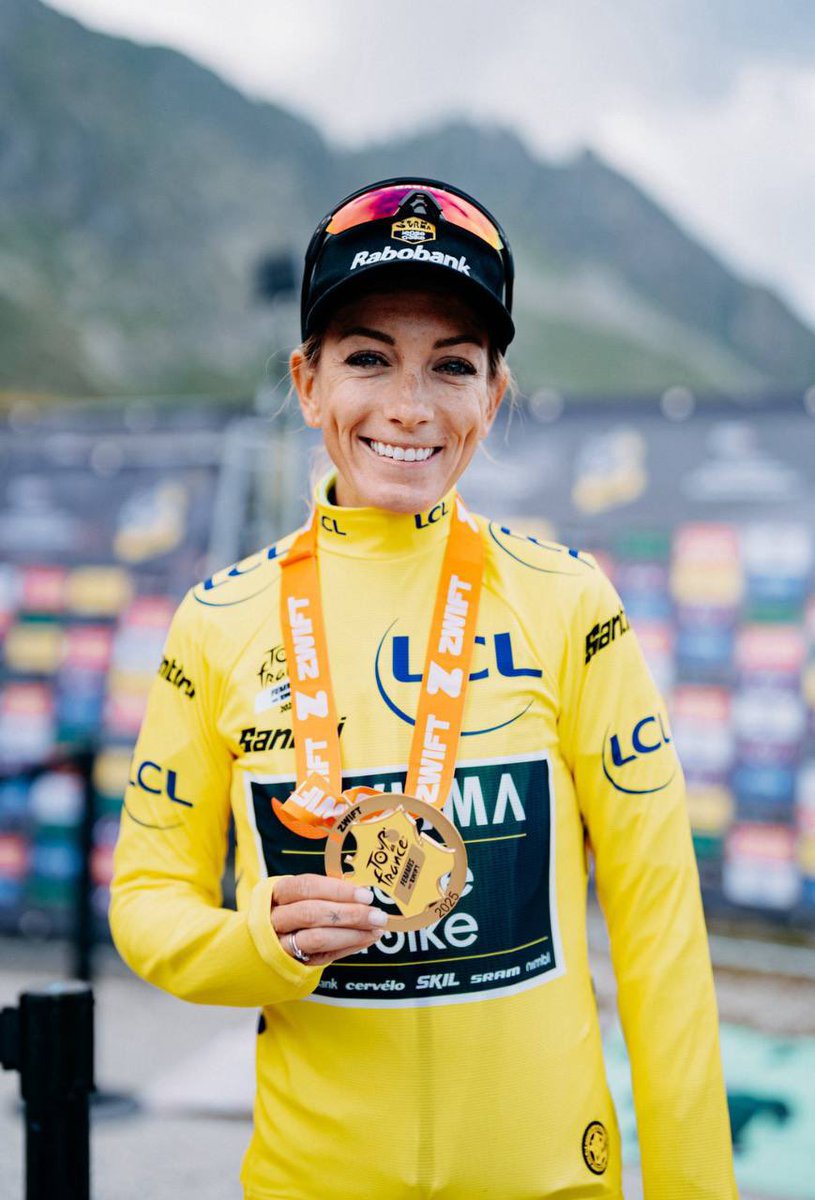Louis DELEMER (@delemerlouis) on Twitter photo Un an après son titre olympique en VTT, Pauline Ferrand-Prévot remporte le <a href="/LeTourFemmes/">Le Tour de France Femmes avec Zwift</a> et rentre encore un peu plus dans l'histoire du sport français !
Quelle championne, quelle fierté ! Bravo Pauline ! 🇫🇷 #TDFF2025 Un an après son titre olympique en VTT, Pauline Ferrand-Prévot remporte le <a href="/LeTourFemmes/">Le Tour de France Femmes avec Zwift</a> et rentre encore un peu plus dans l'histoire du sport français !
Quelle championne, quelle fierté ! Bravo Pauline ! 🇫🇷 #TDFF2025