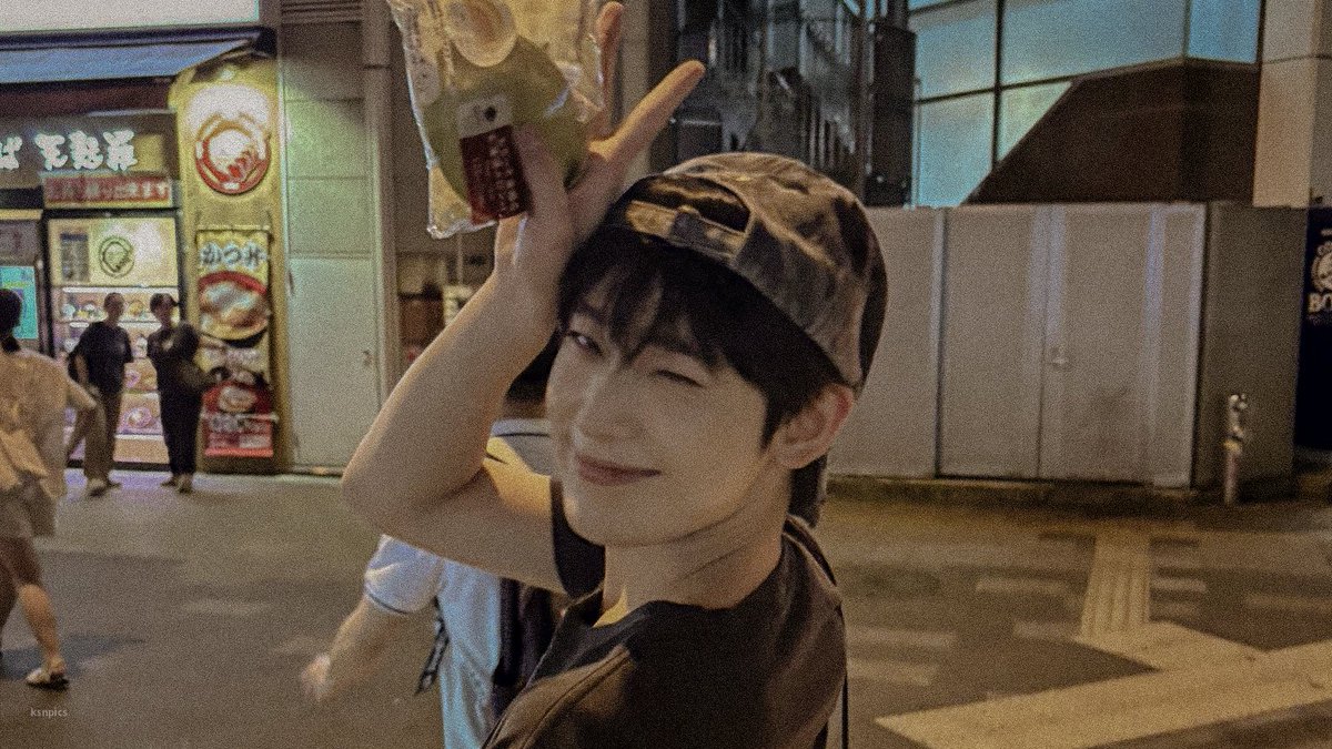 ksnpics's tweet photo. 🗼#SUNOO https://t.co/eu2NZkYHw8