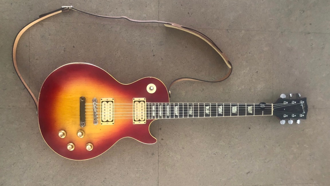 Check out this
1974 Les Paul Deluxe converted to a Standard
w/ 2 x DiMarzio Super Distortion PUPs
#Gibson #GibSunday #LesPaul #Sunburst 
#Guitar #GuitarGear #GuitarPlayer #Songwriter