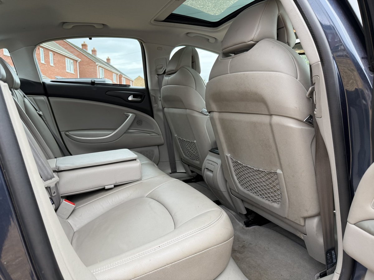 So despite messaging me all week and planning a specific time to come and view today, the potential buyer didn’t turn up and isn’t answering any messages 🤬

Car is for sale though but I’ll use it myself until it sells.

2011 Citroen C5 3.0 HDI 240bhp Exclusive Auto Euro 5