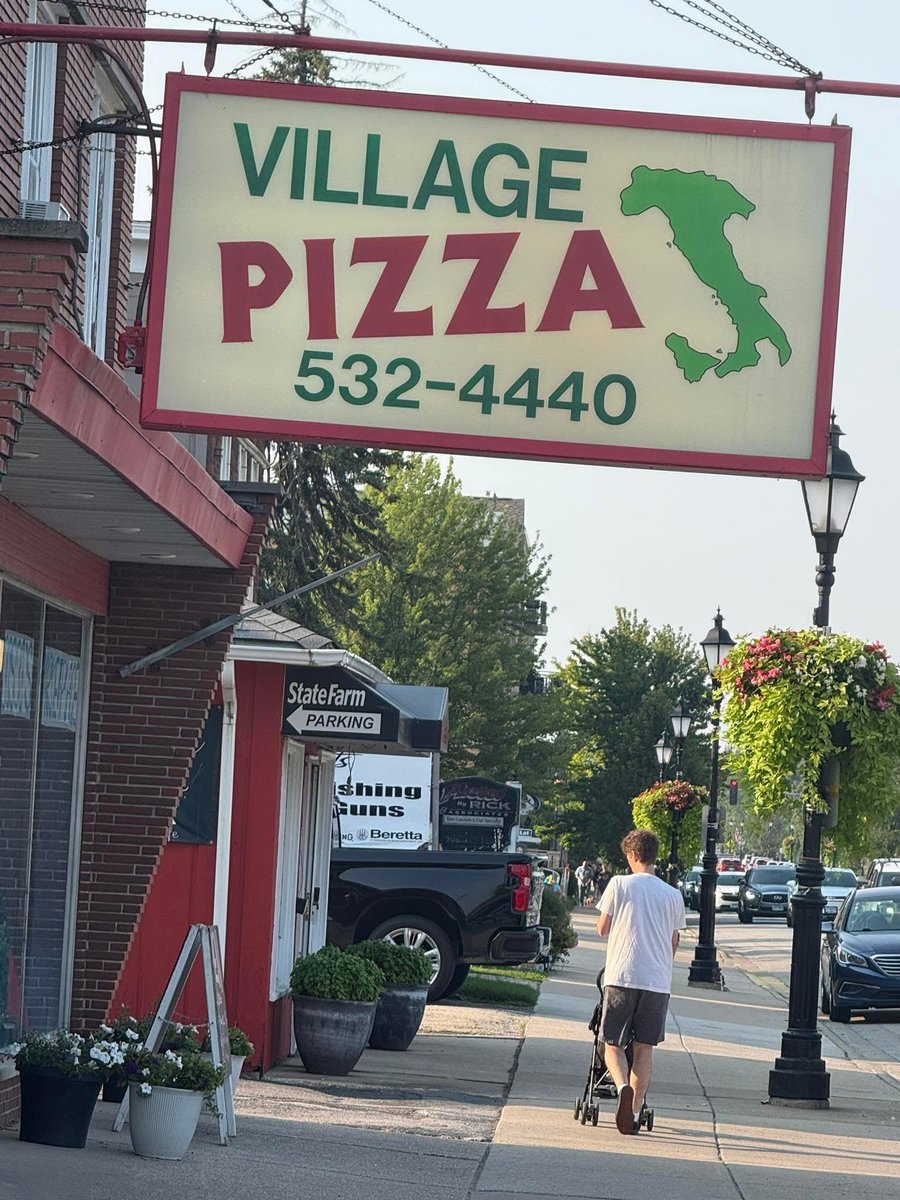 A huge shoutout to two of our favorite Tinley Park dining sports for their generous and delicious contributions of food to feed our golfers, players, and volunteers.