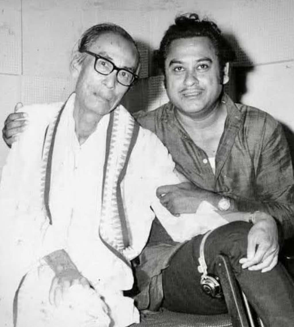 amrita__9936's tweet photo. #MusicMode 🎧
"Dil dhadka usse dekhte hi dil dhadka..."
#KishoreDa 🎤
#SachinDevBurman 🎶
#Shailendra ✍️
#HappyBirthdayKishoreDa 💛
#HappyBirthdayGenius
#HappyBirthdayLegend
#4thAugust #NaughtyBoy
#Me #Music #OldIsGold
https://t.co/nk9M8byjbh https://t.co/h39FCwwnjy