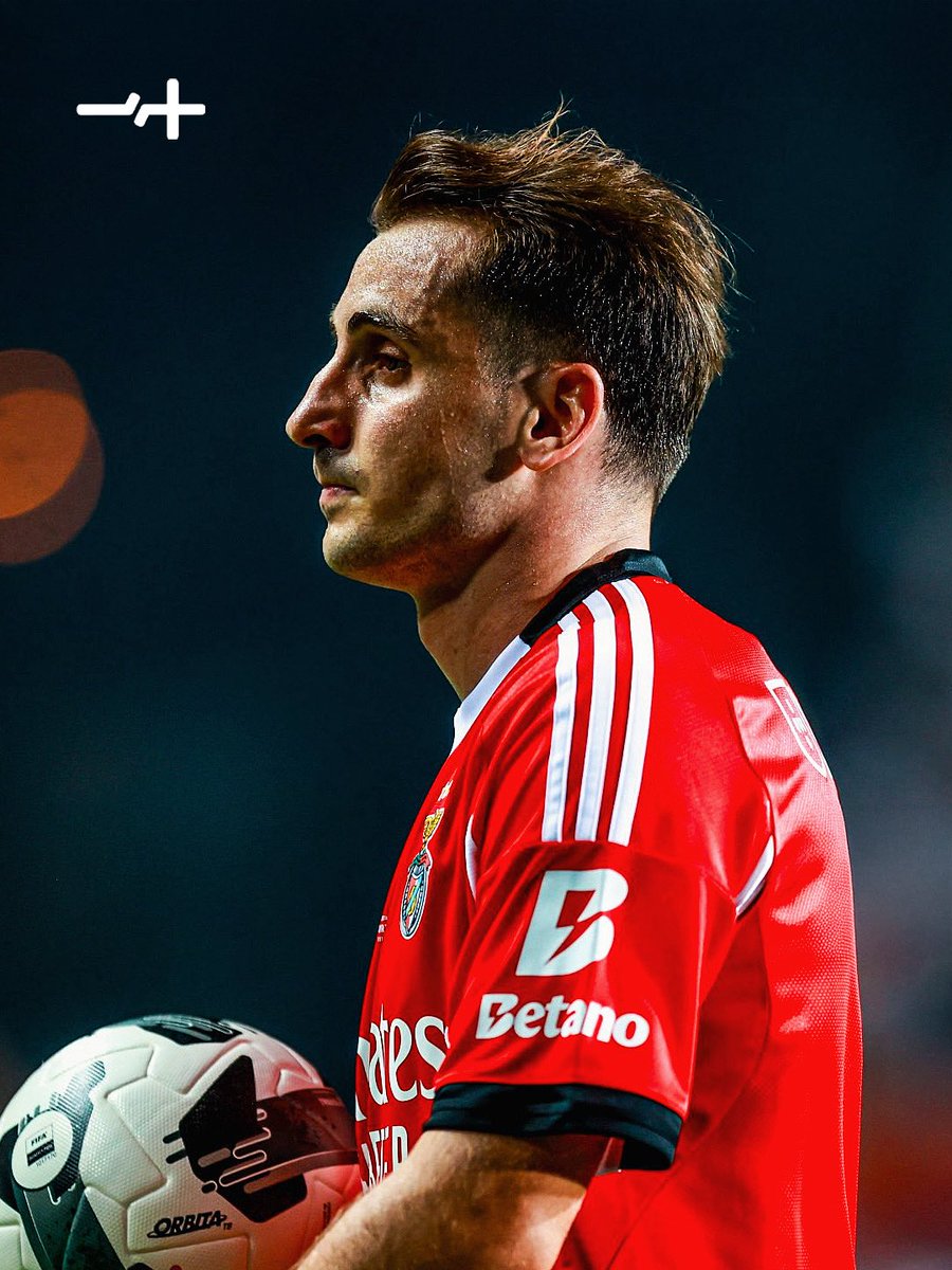 Mourinho, Başkan Ali Koç’a Kerem Aktürkoğlu ile ilgili “Mutlaka alınsın” raporu verdi. 

Ali Koç’tan talimatı alan Hakan Safi, bu gece özel uçağıyla Kerem’in transferini bitirmek için Portekiz’e gidiyor.

Anlaşma tamam, ufak detaylar kaldı.

(Sercan Hamzaoğlu)