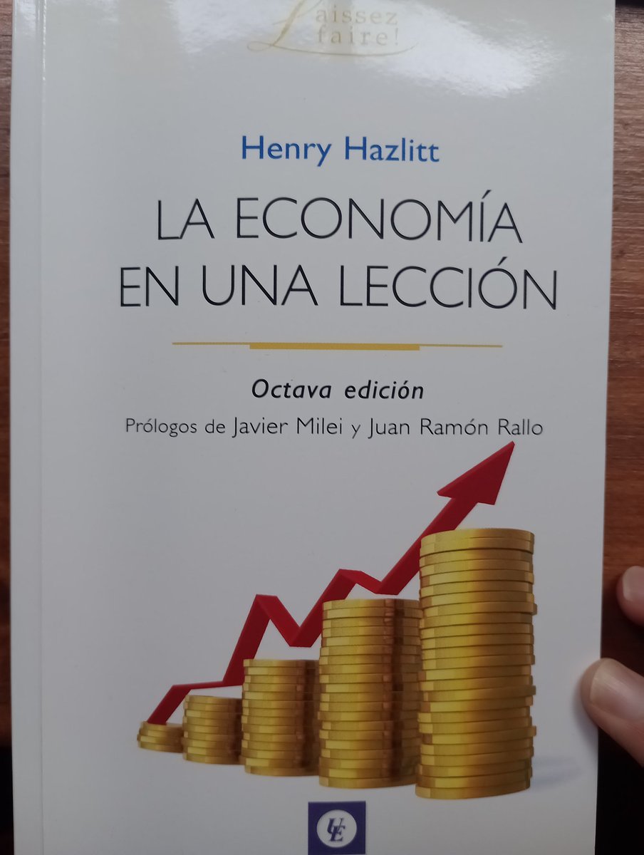 Los twitts del profe🇦🇷✈️🇺🇲 (@memesdelprofe) on Twitter photo En el prólogo de La Economía en una Lección escrito por <a href="/JMilei/">Javier Milei</a> en 2018, antes de que se metiera en política, ya aparece el concepto de CASTA. En el prólogo de La Economía en una Lección escrito por <a href="/JMilei/">Javier Milei</a> en 2018, antes de que se metiera en política, ya aparece el concepto de CASTA.