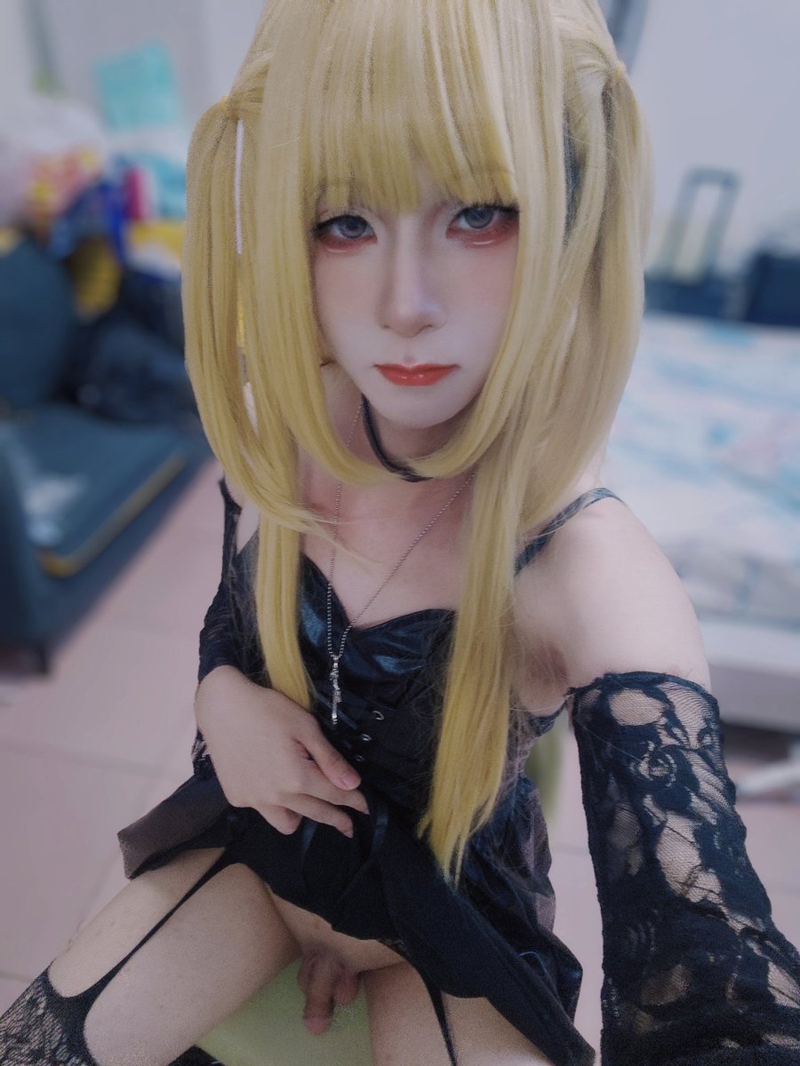 没活整了，主包只能炒炒冷饭啦
（唧唧涨涨的）
#男娘 #cosplay #弥海砂 #可爱的男孩子  #男の娘