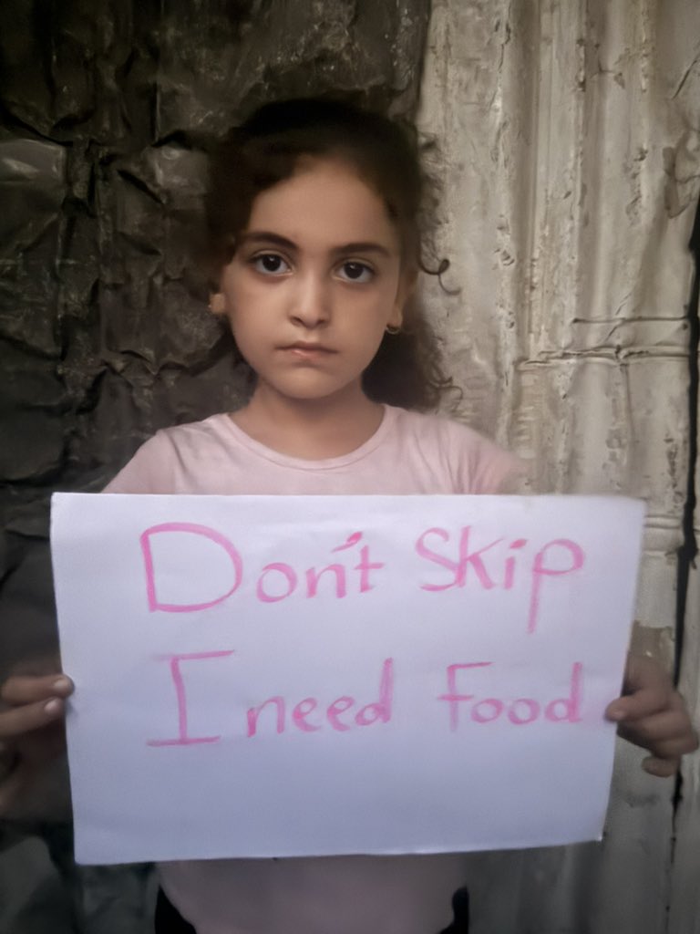 Imagine a beautiful little girl who doesn't think about how to play and have fun. All she thinks about is: There is no food here.😟🍉
To all the free people of the world, please save our children before it's too late.😢
No food😭.No water 💔
gofund.me/4d8b31ee